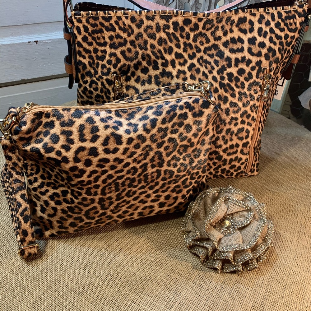 Concealed Carry Leopard Hobo Style 2 in 1 Handbag